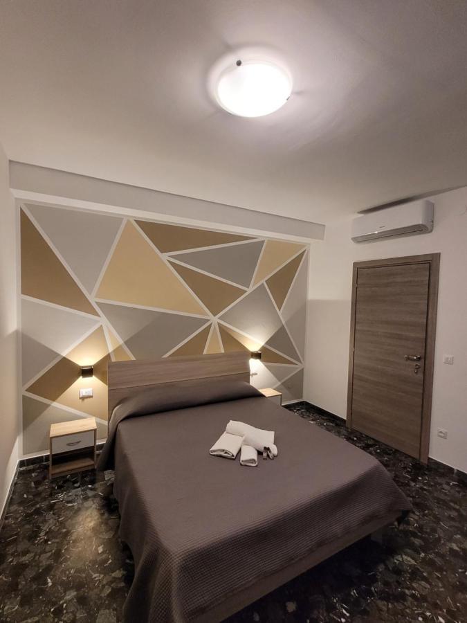 B&B "Gabriel&Melissa" Airport View - Nuova - Ristrutturato Gennaio 2022 Tessera Extérieur photo